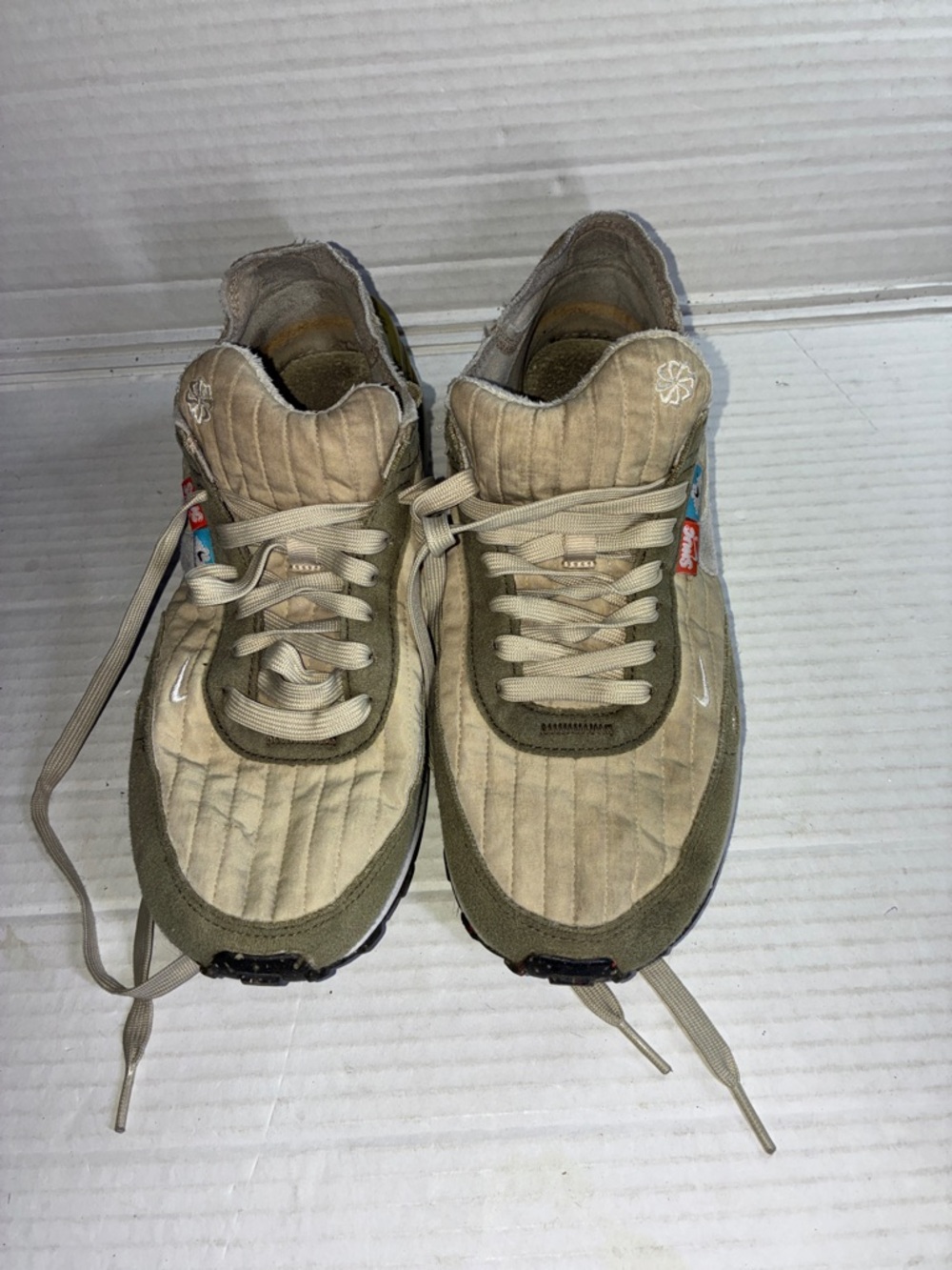 Nike Men's Beige and Olive Casual Sneakers USED SKU DC8890-201